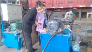 Bangladesh customer visit QT4-15 block machine
