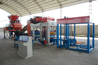 concrete block making machine in Workshop